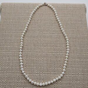 18 Inch Sterling Silver Genuine White Pearls Necklace B504